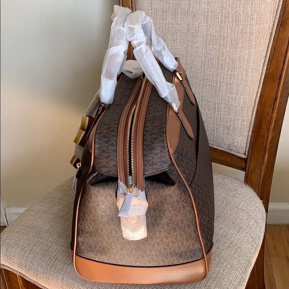 Michael Kors Brown Weekender - Picture 3 of 8